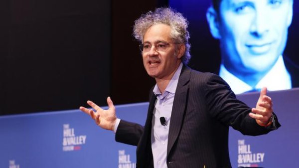 安全炒股配资网 “美国国运股”Palantir，怎么靠AI Agent大涨3000亿美元？
